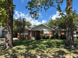 4826 Black Oak Ln, River Oaks, TX 76114