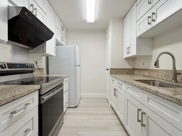 7950 N Stadium Dr APT 236, Houston, TX 77030