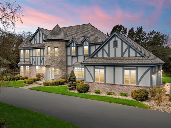 117 Lamplighter LANE, Wind Point, WI 53402