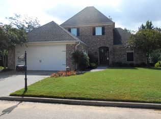 1030 Augusta Dr, Oxford, MS 38655