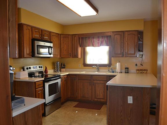 5th image of 292 Glenn Dr