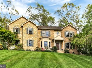 541 Hametown Rd, Glen Rock, PA 17327