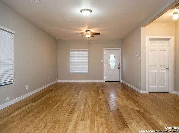 3rd image of 818 Topeka Blvd