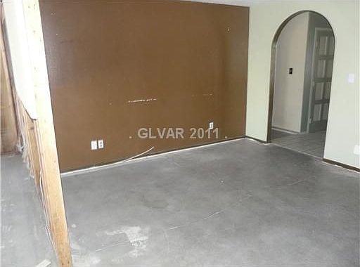 4th image of 6750 Hinson St