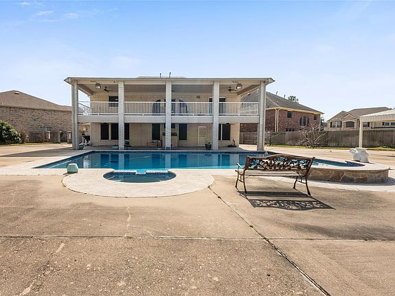4th image of 711 Tuely Ct