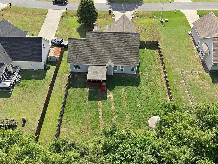 505 Heron Dr — Photo 18