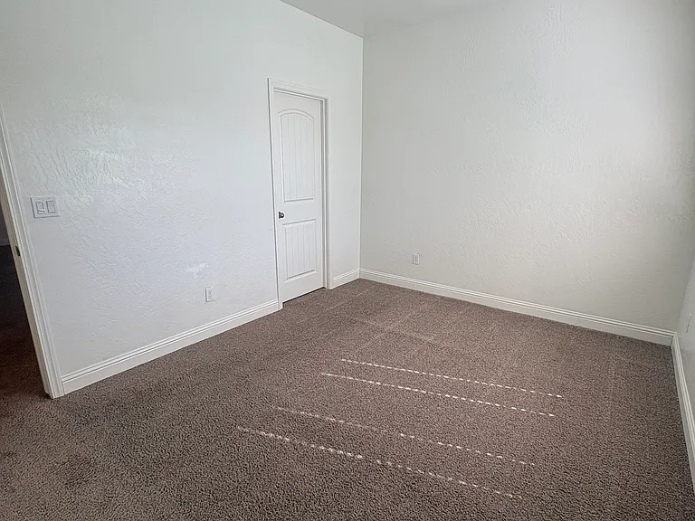 2214 N Hall Ct — Photo 18
