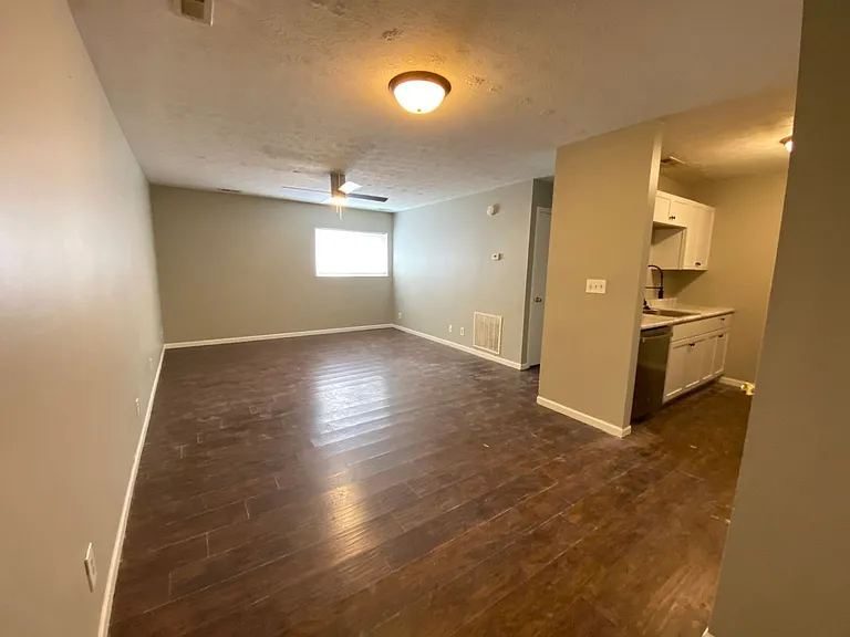 518 Jefferson St — Photo 30
