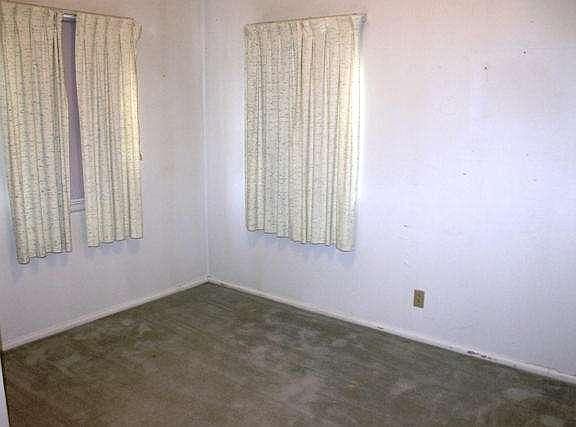 5th image of 2515 W Bank Dr