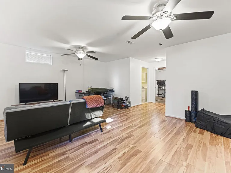 13689 Water Springs Ct — Photo 24