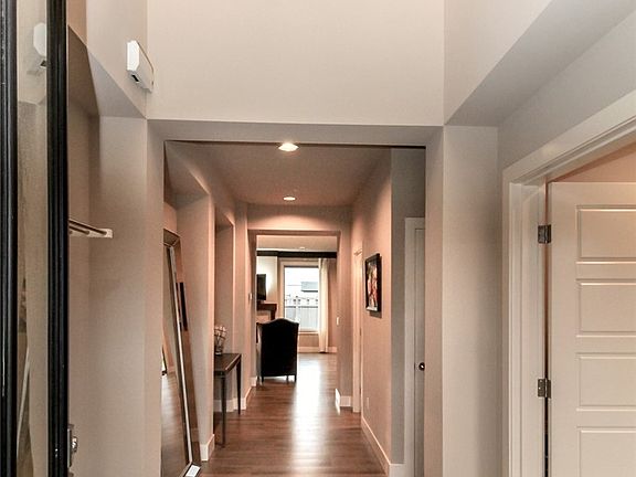 3rd image of 2628 20th Ave SW