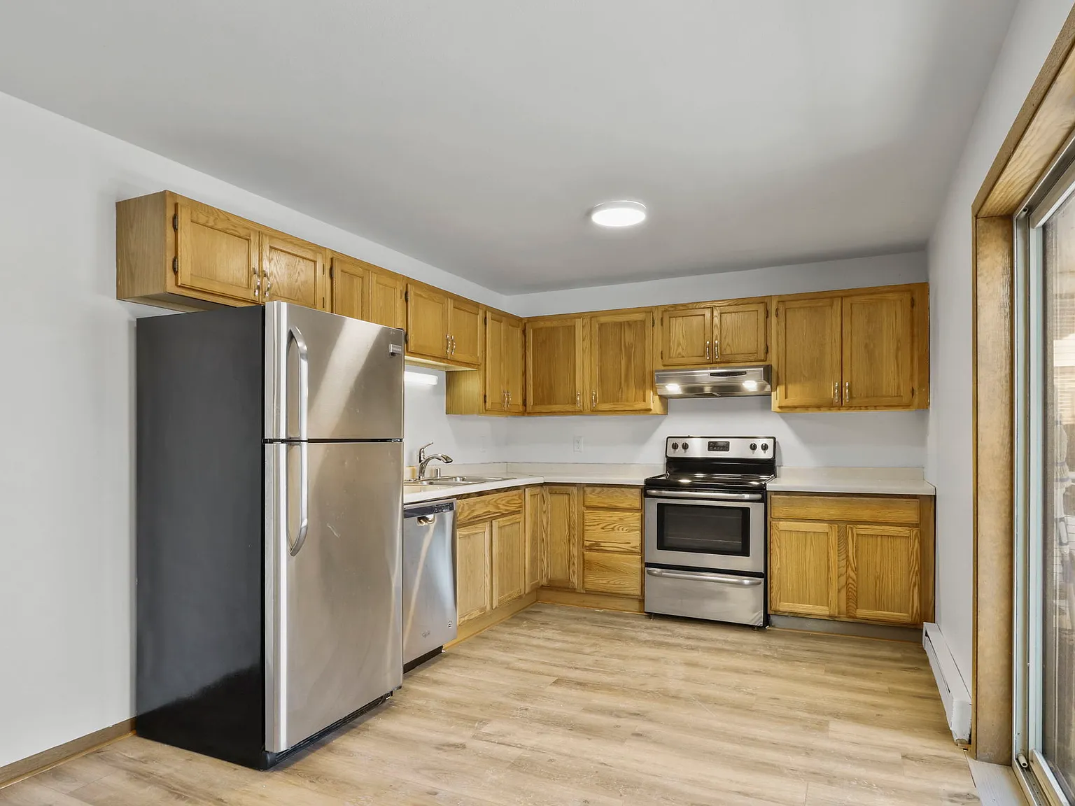 410 Pearl St, Poynette, WI 53955 — Photo 4