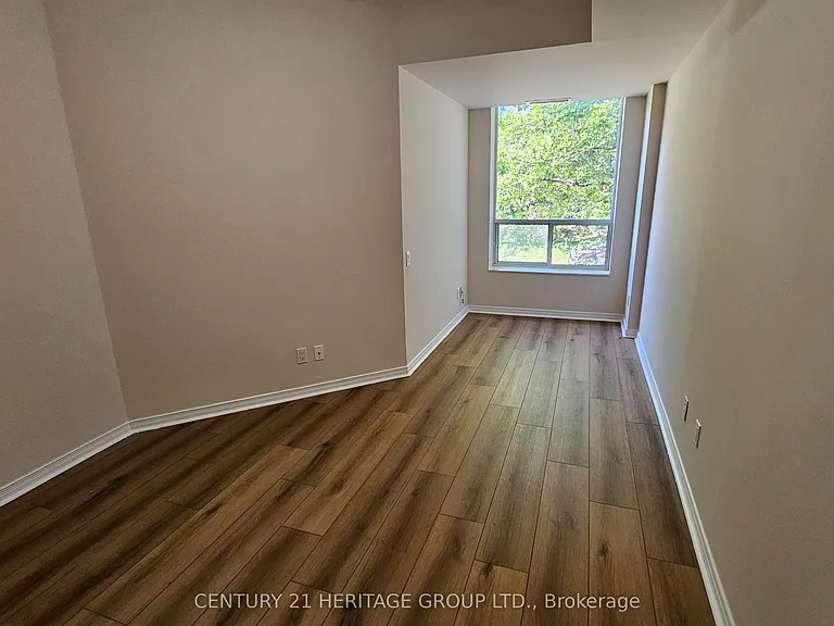 451 Rosewell Ave #202 — Photo 25