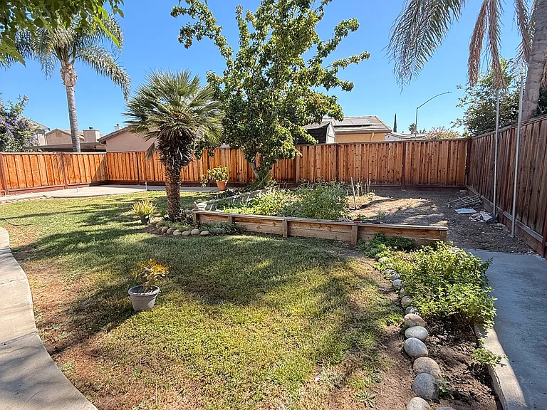 1236 Crossroads Ct — Photo 11
