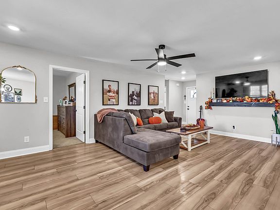 3rd image of 1373 Isaiah Dr