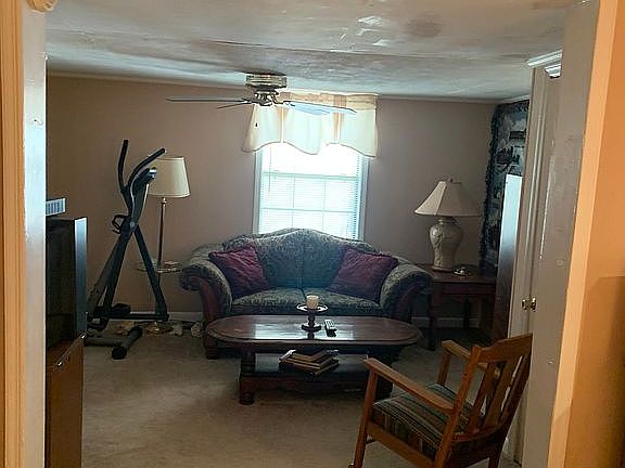 Bedroom 3 sitting area 