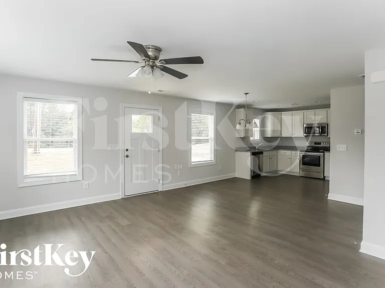 2519 No Mans Ave — Photo 5