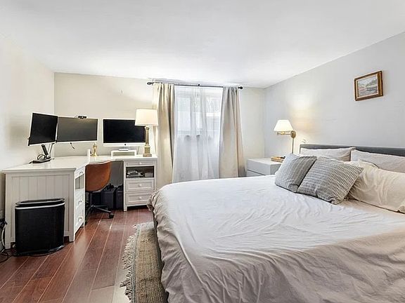 2nd image of 116 Sutherland Rd APT 1A