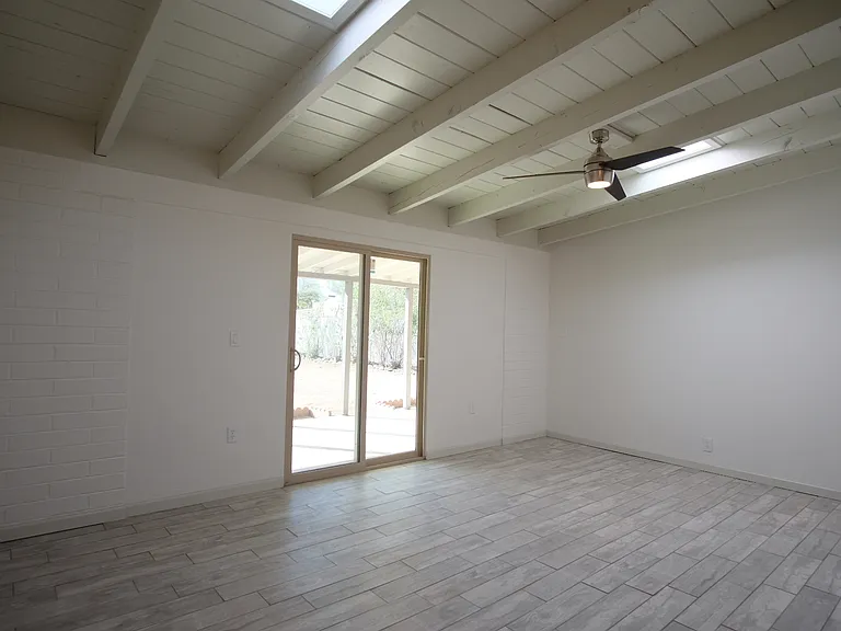 919 N Catalina Ave — Photo 4