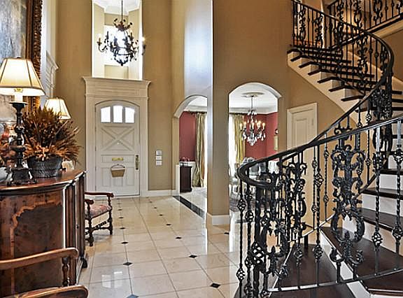 3rd image of 6531 Waggoner Dr