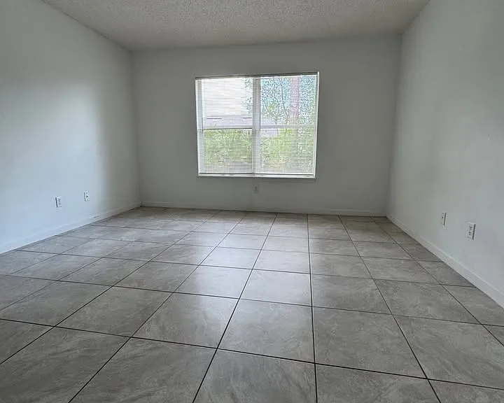 30 Rosecroft Ln #B — Photo 15