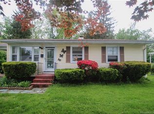 18 Purcell Dr, Danbury, CT 06810