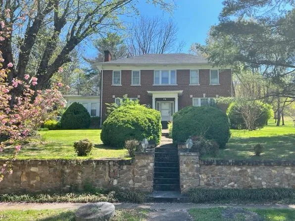 294 Boyd St, Buchanan, VA 24066