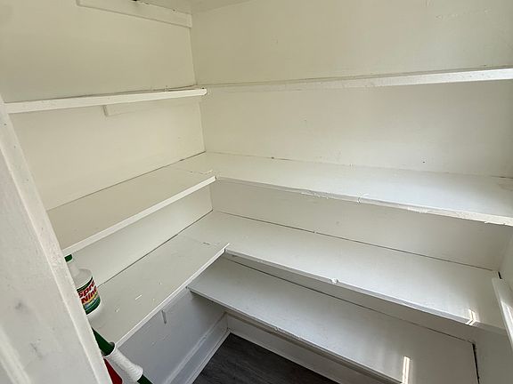 5th image of 25 Houghton Ave #1