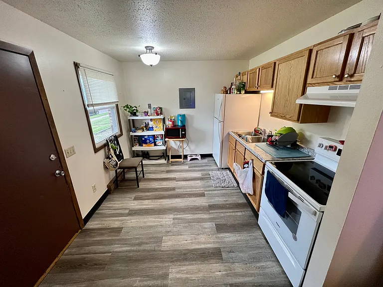 1201 Meridian Heights Dr #1 — Photo 2