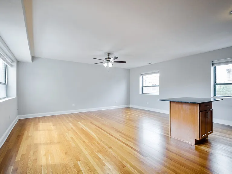 7616 N Marshfield Ave — Photo 77