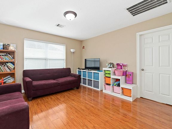 3rd image of 9022 Creeks Gate Ct
