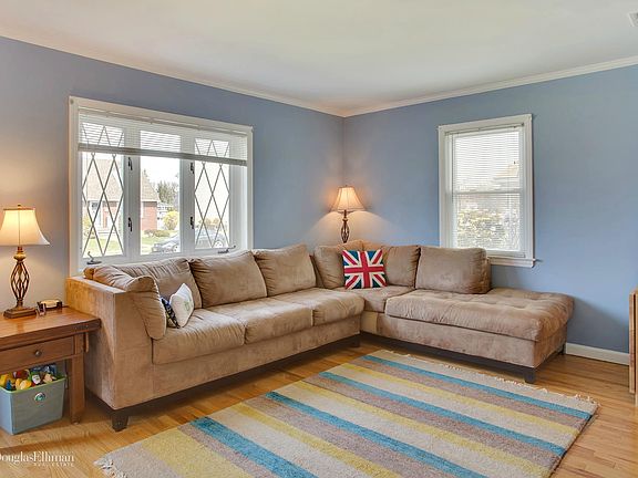 3rd image of 1624 Barbara Ln