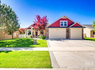 233 E Mikyl Ridge Loop, Nampa, ID 83686
