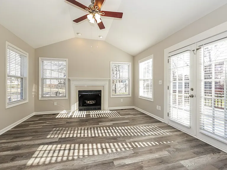 2920 Bragg Ct — Photo 10