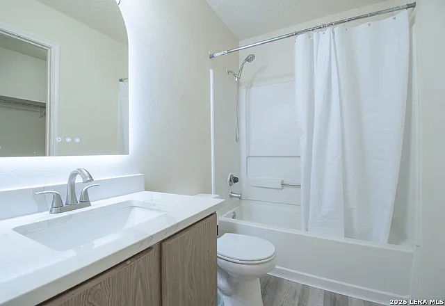 8166 Cheryl Meadow Dr — Photo 19