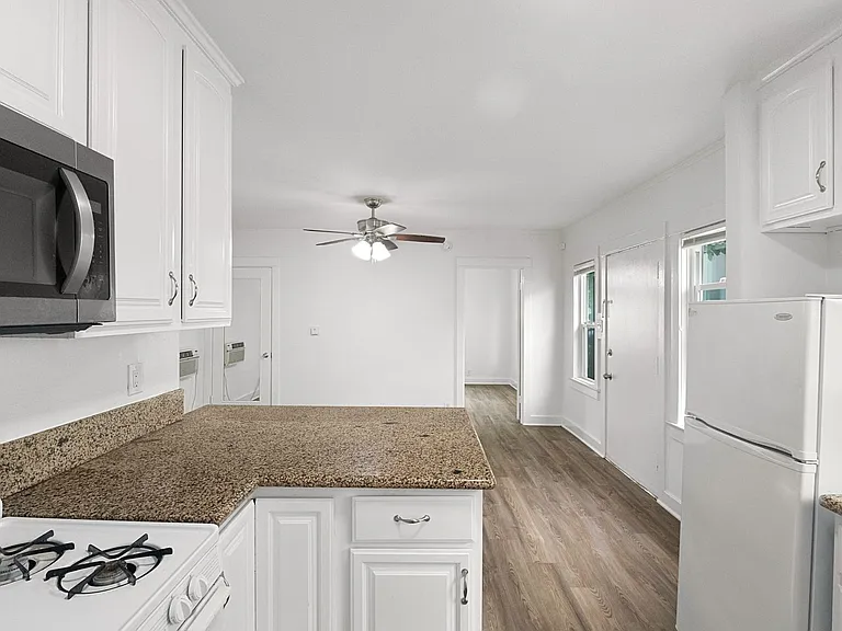 5414 Fountain Ave — Photo 26