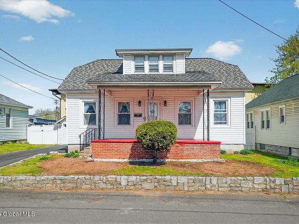 19 Dott Avenue, Albany, NY 12205