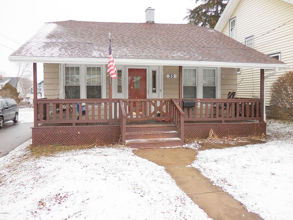 1st image of 33 Burr Oak St NE