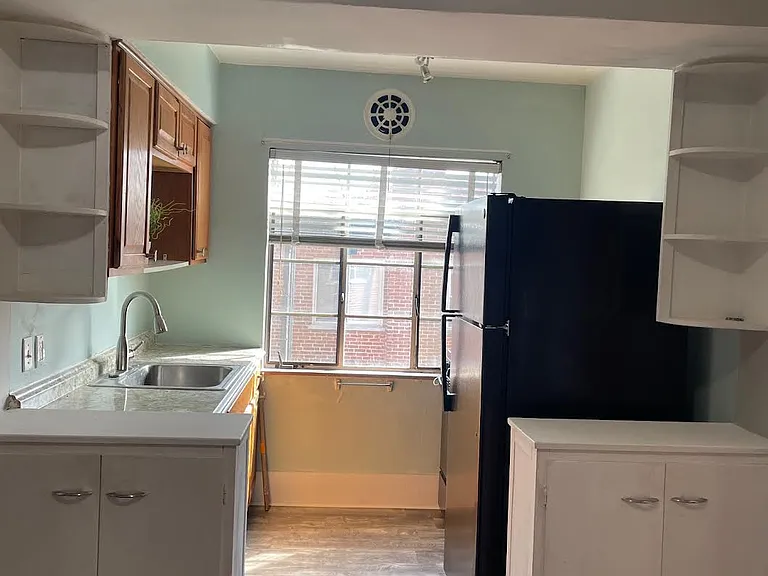 814 Ellison Ave — Photo 3