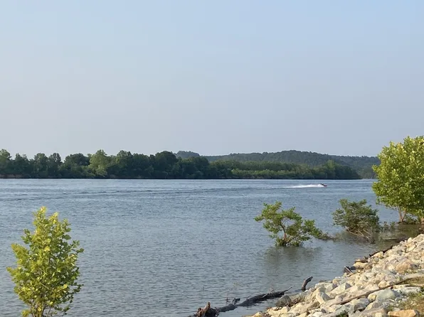 0 River Front Dr, Clifton, TN 38425
