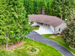 9103 Bridge St, Dimondale, MI 48821