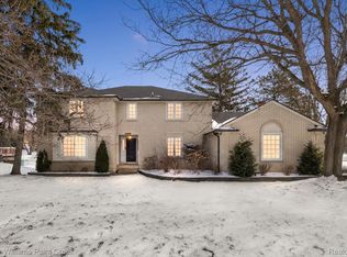 1824 N Adams Rd, Rochester Hills, MI 48306