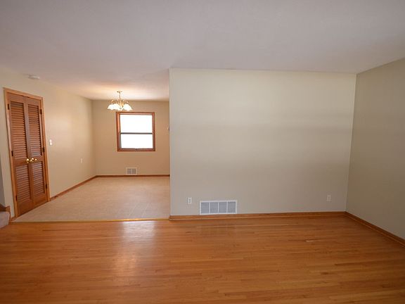 2nd image of 2743 Farrington St