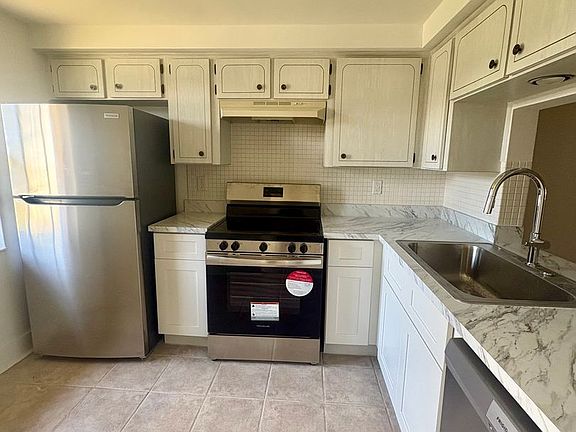 3rd image of 4347 Rustic Dr