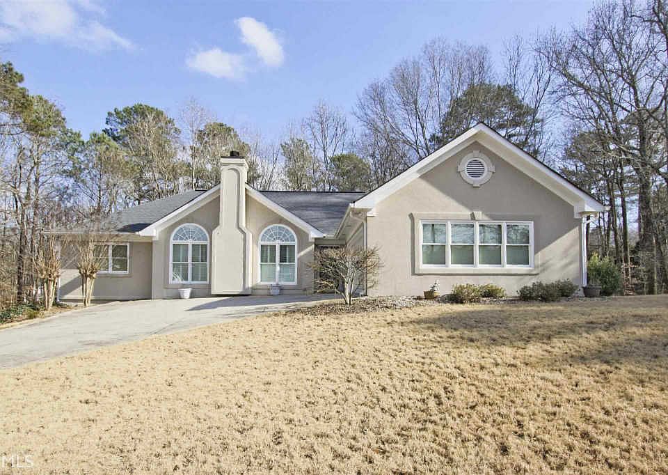 1st image of 2245 Vinings Ln