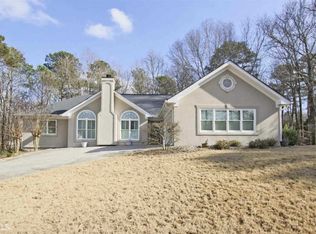 2245 Vinings Ln, Lawrenceville, GA 30043