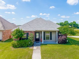 40415 Fox Run Dr, Gonzales, LA 70737