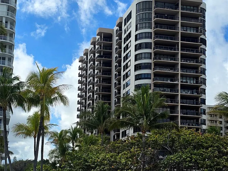 10175 Collins Ave #208 — Photo 10