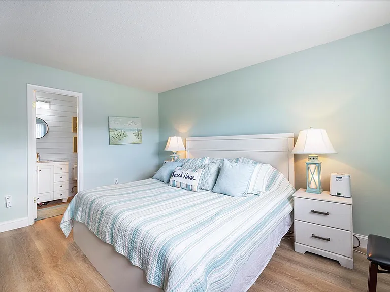 400 Base Ave E #226 — Photo 18
