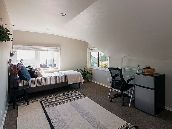 5th image of 2335 Warring St #262-10608